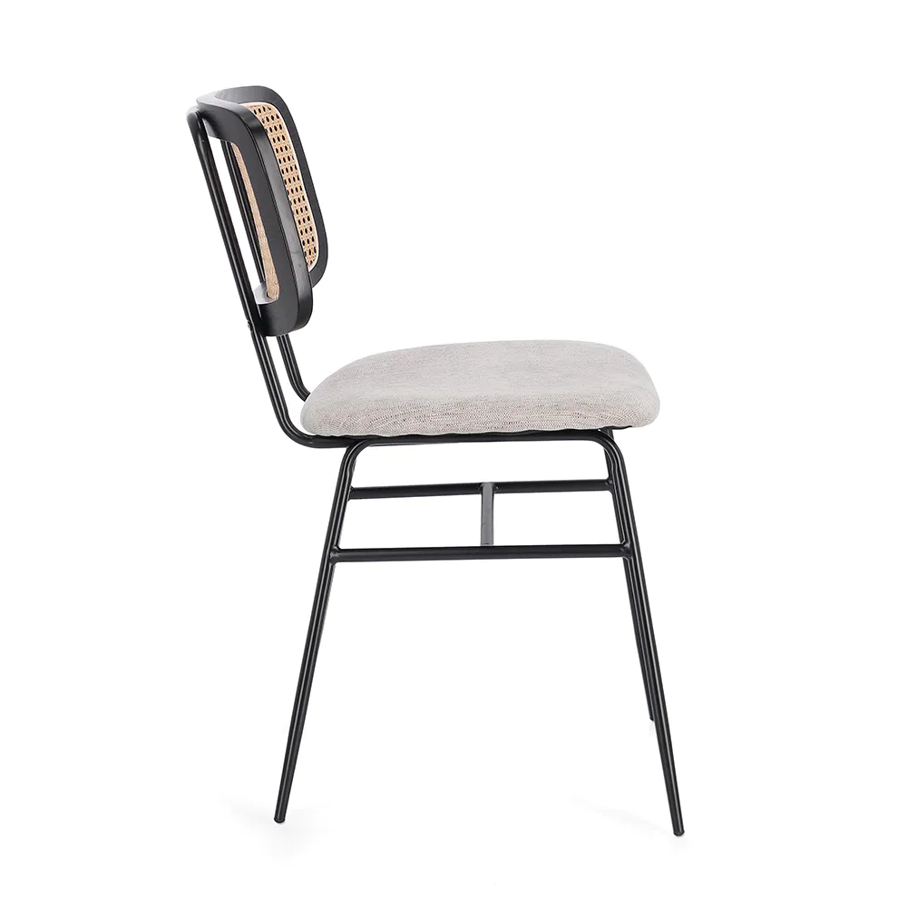 Set 2 sedie seduta natural con gambe in acciaio nero e schienale effetto rattan | Glenna Set 2 sedie seduta natural con gambe in acciaio nero e schienale effetto rattan | Glenna