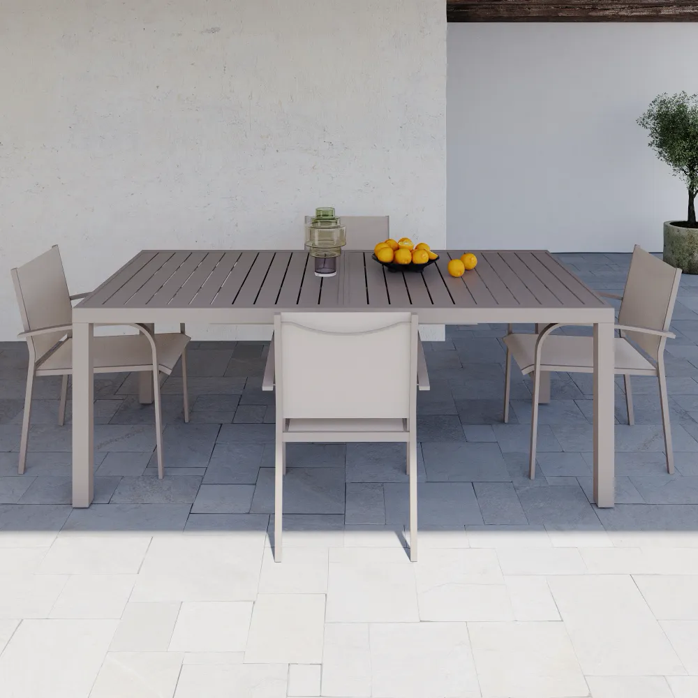 Set da esterno tortora con tavolo allungabile 200/300x75cm e 4 sedie in alluminio e textilene con braccioli tondi | Marel