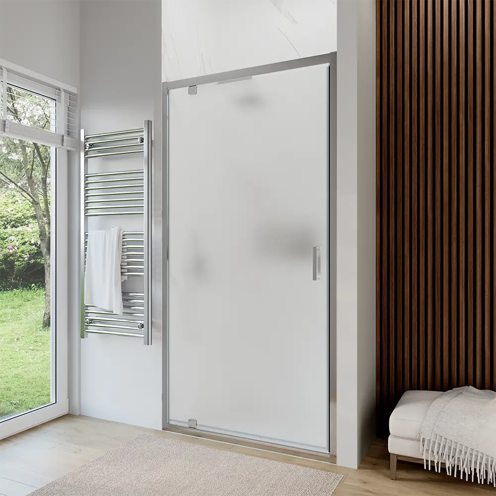 Nicchia doccia a battente mod. Apulia con cristallo temperato 6mm opaco e profili cromo Nicchia doccia a battente mod. Apulia con cristallo temperato 6mm opaco e profili cromo