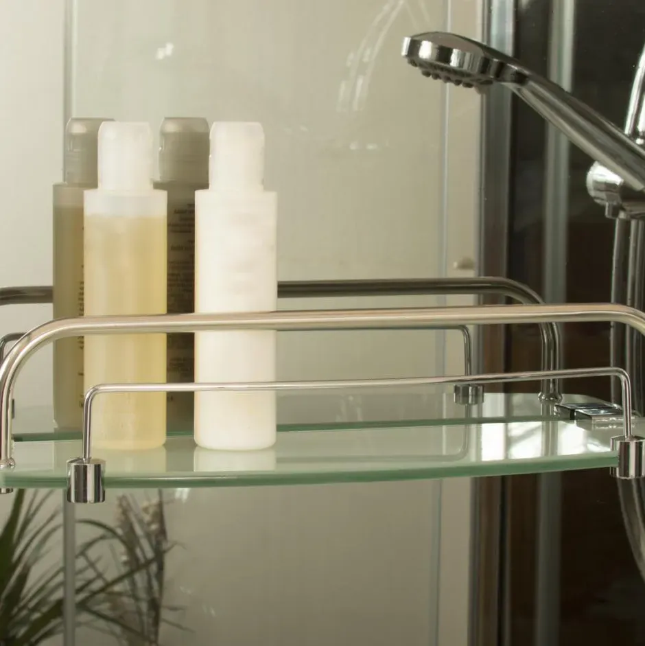 Dettaglio del vano porta flaconi della doccia idromassaggio mod. Sylt di Parama Dettaglio del vano porta flaconi della doccia idromassaggio mod. Sylt di Parama