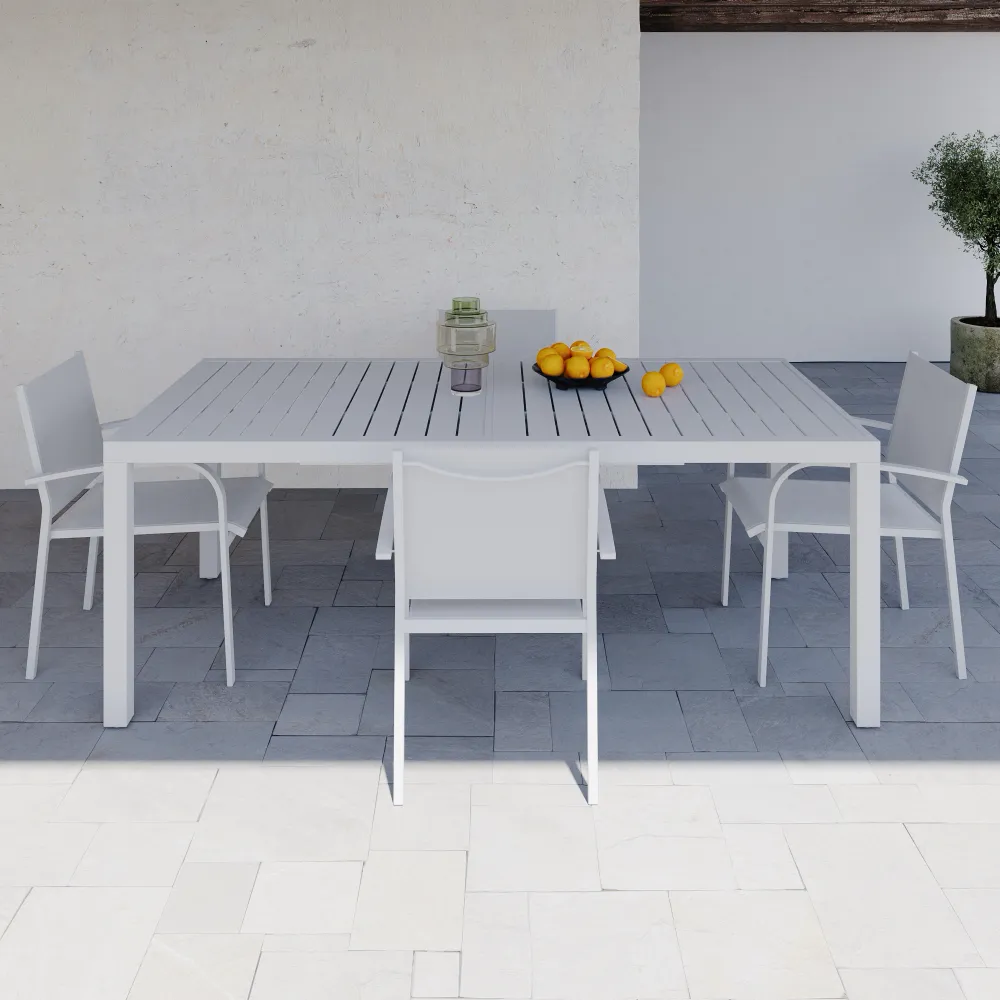 Set da esterno bianco con tavolo allungabile 200/300x75cm e 4 sedie in alluminio e textilene con braccioli tondi | Marel Set da esterno bianco con tavolo allungabile 200/300x75cm e 4 sedie in alluminio e textilene con braccioli tondi | Marel