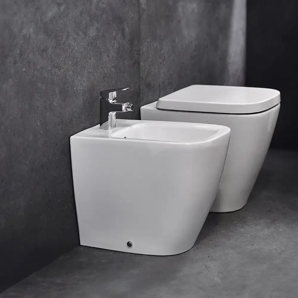 IDEAL STANDARD Coppia di sanitari filomuro: bidet e Wc rimless con sedile slim Soft-Close | I.Life S IDEAL STANDARD Coppia di sanitari filomuro: bidet e Wc rimless con sedile slim Soft-Close | I.Life S