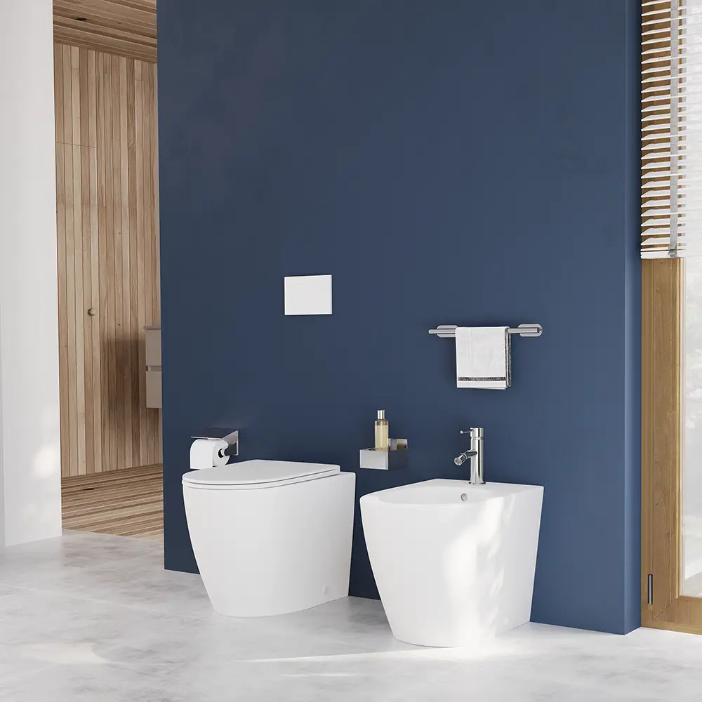 Coppia di sanitari filomuro ceramica bianco opaco vaso rimless copriwc soft-close e bidet | Europa Small Coppia di sanitari filomuro ceramica bianco opaco vaso rimless copriwc soft-close e bidet | Europa Small