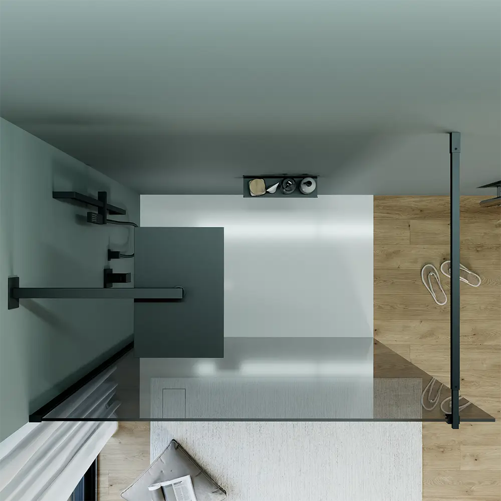 Vista superiore laterale del box doccia walk-in Keros con profili neri e vetro 8mm fumé Vista superiore laterale del box doccia walk-in Keros con profili neri e vetro 8mm fumé