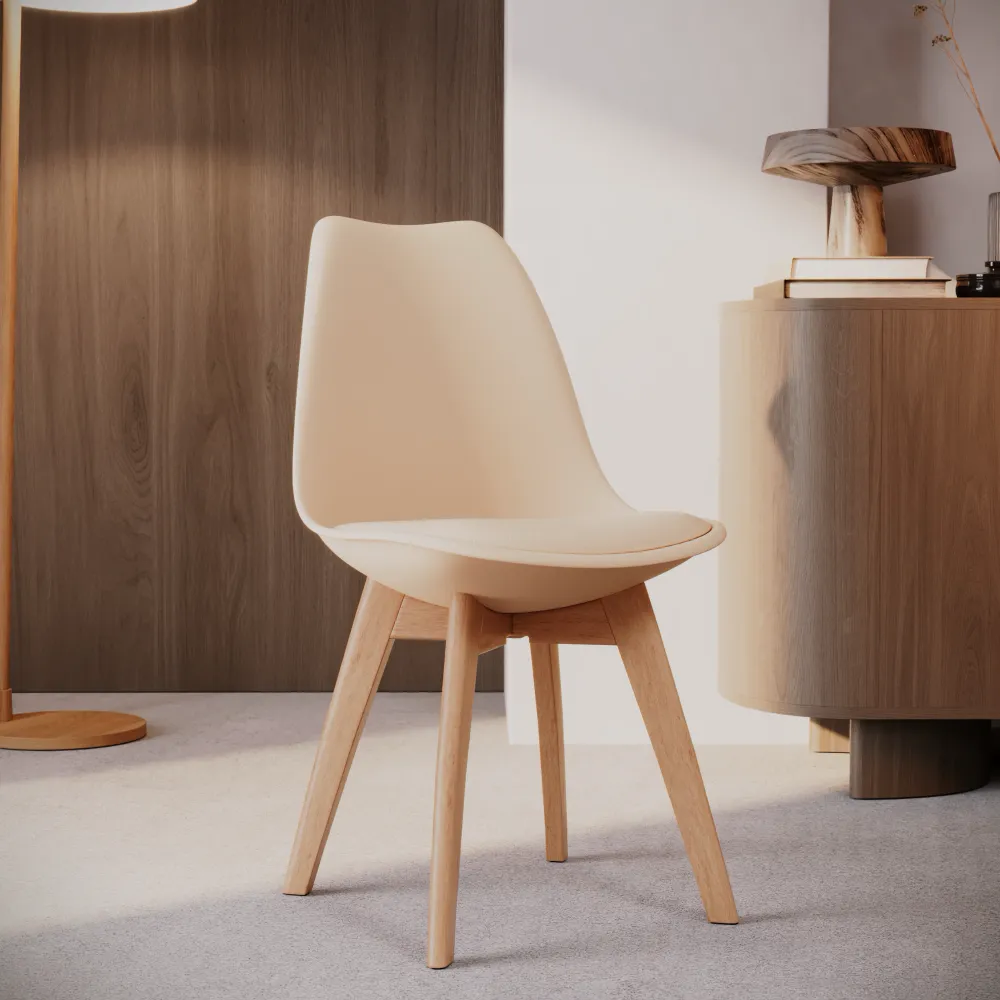 Set 4 sedie seduta in polipropilene beige con cuscino imbottito e gambe in legno di faggio | Lia Set 4 sedie seduta in polipropilene beige con cuscino imbottito e gambe in legno di faggio | Lia