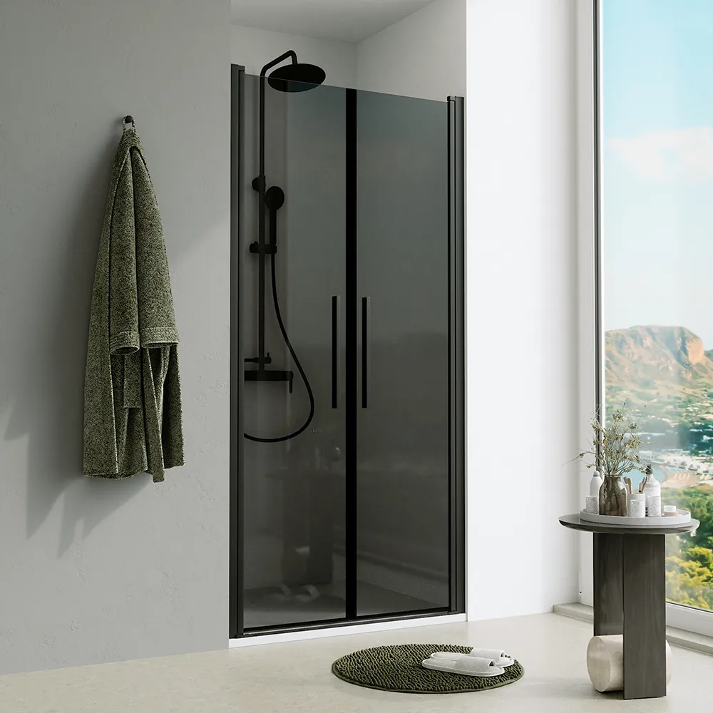 Porta doccia 80cm apertura saloon con profili nero opaco e vetro da 6mm fumè h195 | Elba Porta doccia 80cm apertura saloon con profili nero opaco e vetro da 6mm fumè h195 | Elba
