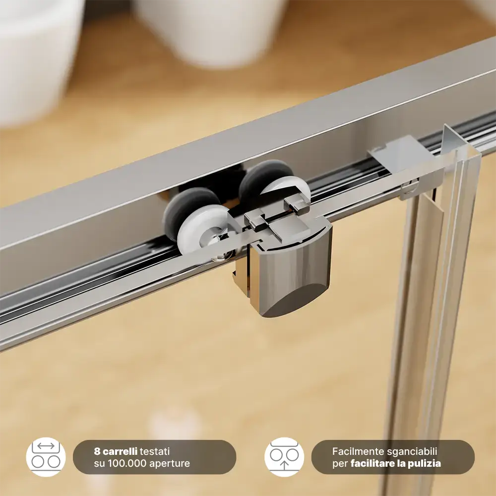 Porta doccia mod. Sicily con apertura scorrevole e carrelli scorrevoli con cover cromata Porta doccia mod. Sicily con apertura scorrevole e carrelli scorrevoli con cover cromata