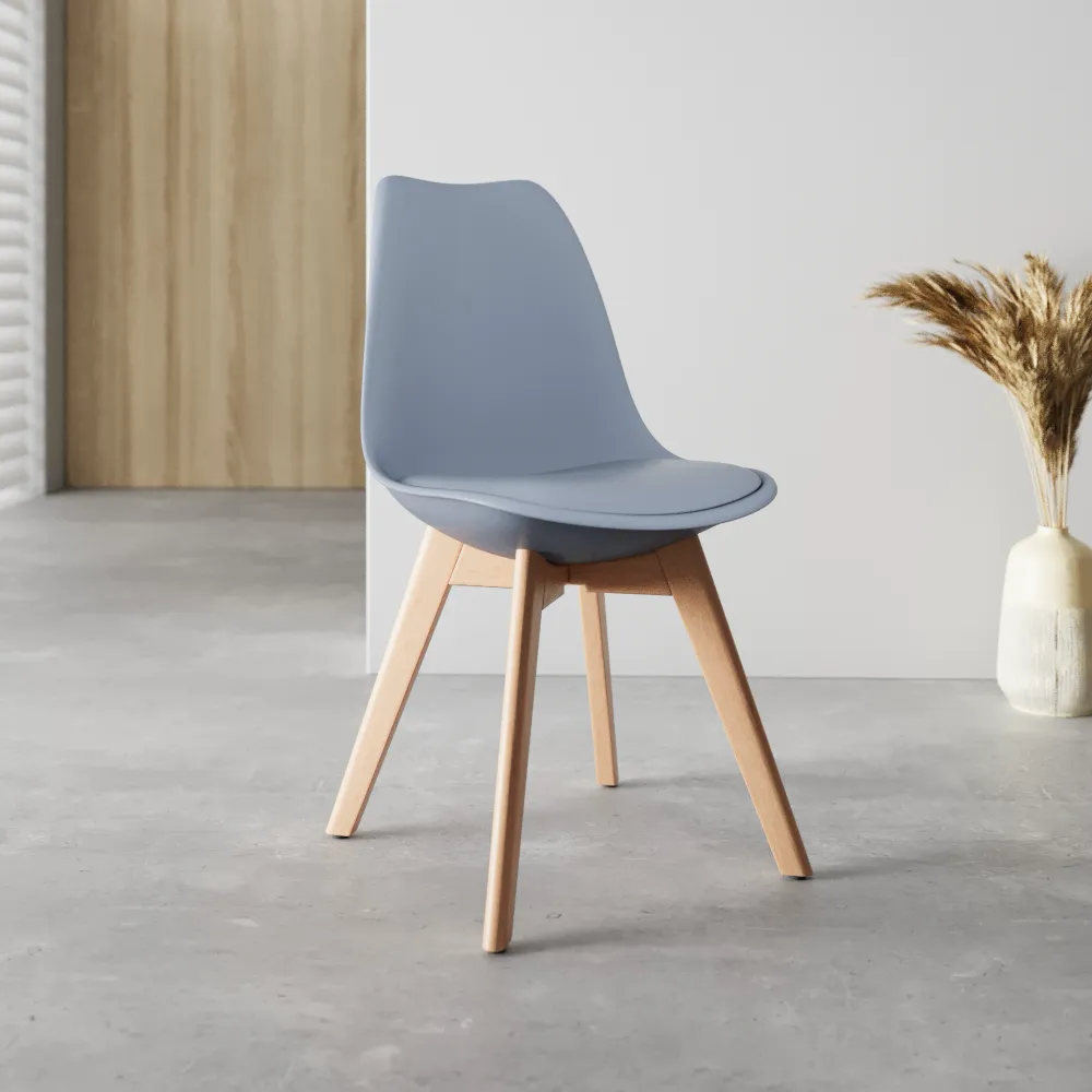 Set 4 sedie seduta in polipropilene grigia con cuscino imbottito e gambe in legno di faggio | Anna Set 4 sedie seduta in polipropilene grigia con cuscino imbottito e gambe in legno di faggio | Anna