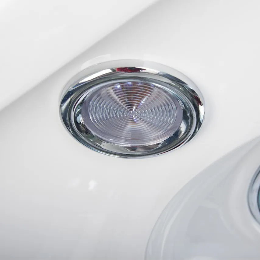 Dettaglio luce LED superiore soffitto cabina doccia idromassaggio mod. Giglio Dettaglio luce LED superiore soffitto cabina doccia idromassaggio mod. Giglio