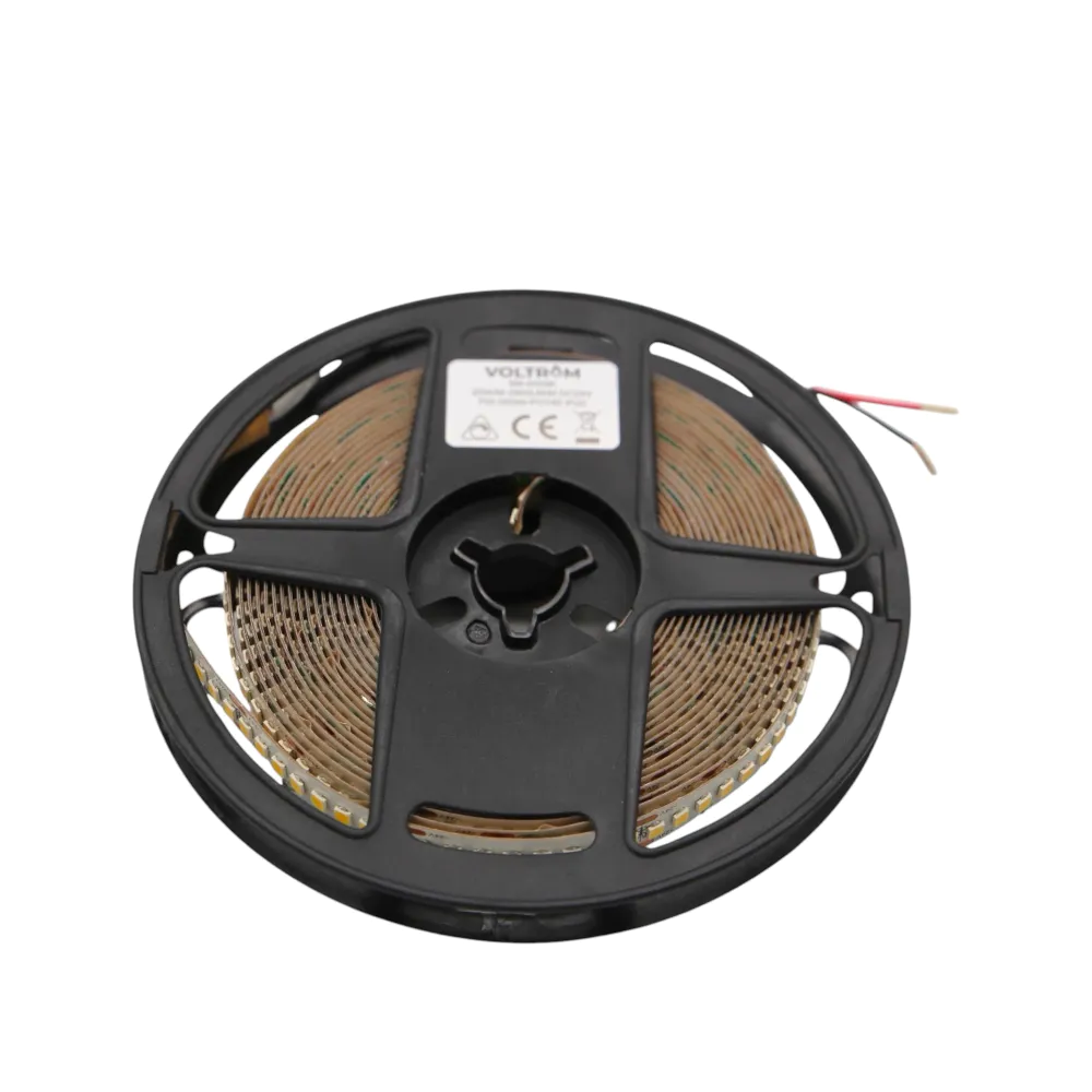Striscia LED SMD 24V 224LED/m 5m tagliabile ogni 3,5cm 25W/m luce fredda 5700K