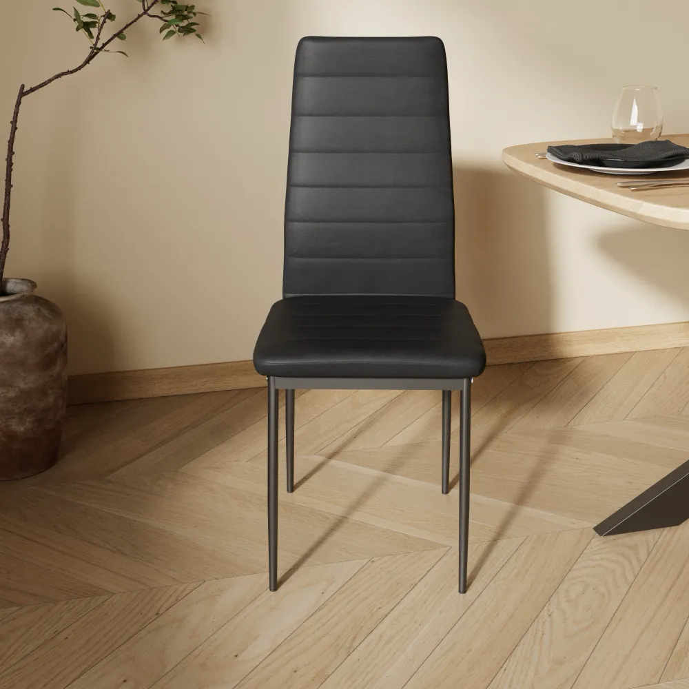 Set 6 sedie seduta in similpelle nera schienale alto e gambe in acciaio nero | Lidia Set 6 sedie seduta in similpelle nera schienale alto e gambe in acciaio nero | Lidia
