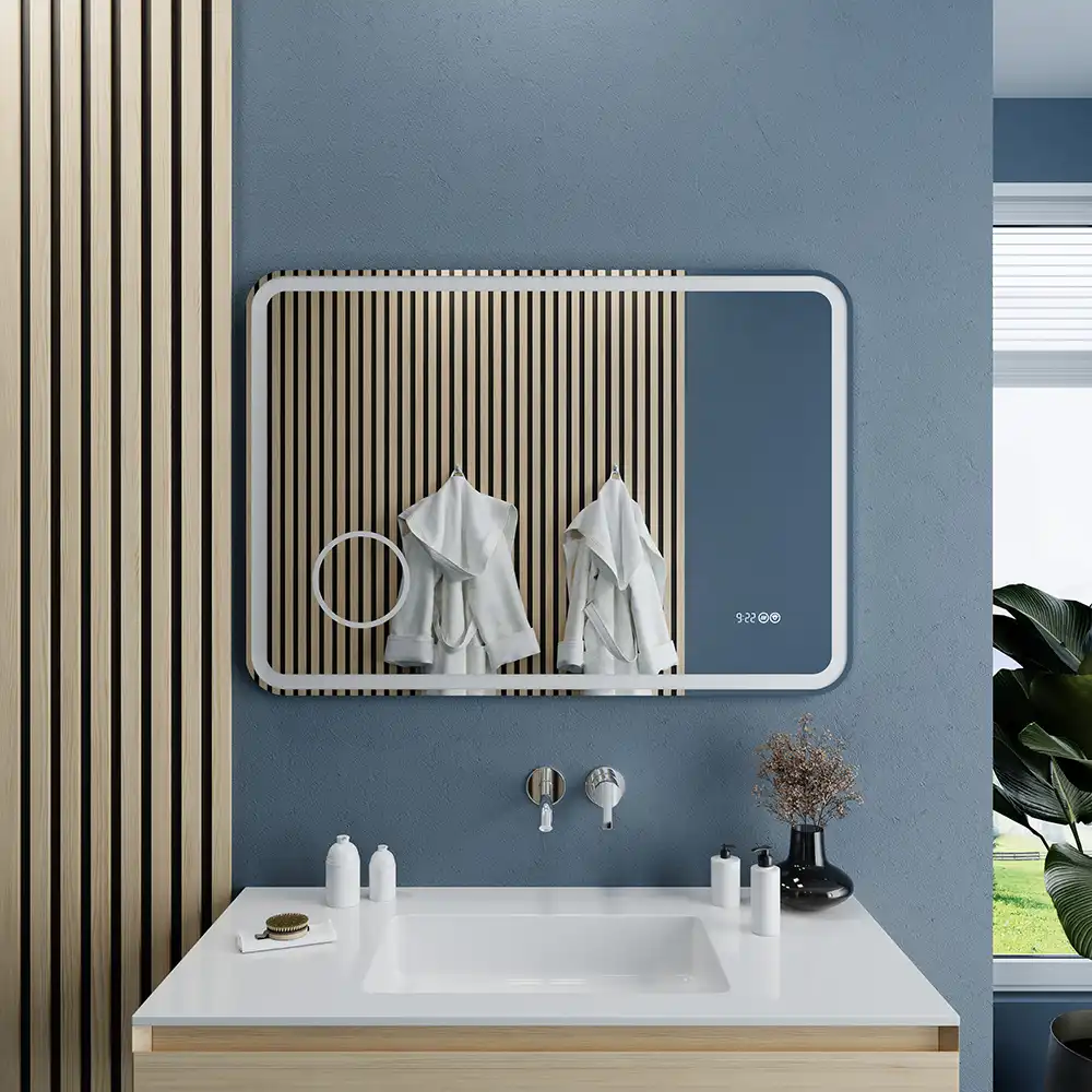 Specchio led bagno 60x80 cm touch-screen ingranditore orologio digitale e anti-appannamento | Kuma Specchio led bagno 60x80 cm touch-screen ingranditore orologio digitale e anti-appannamento | Kuma