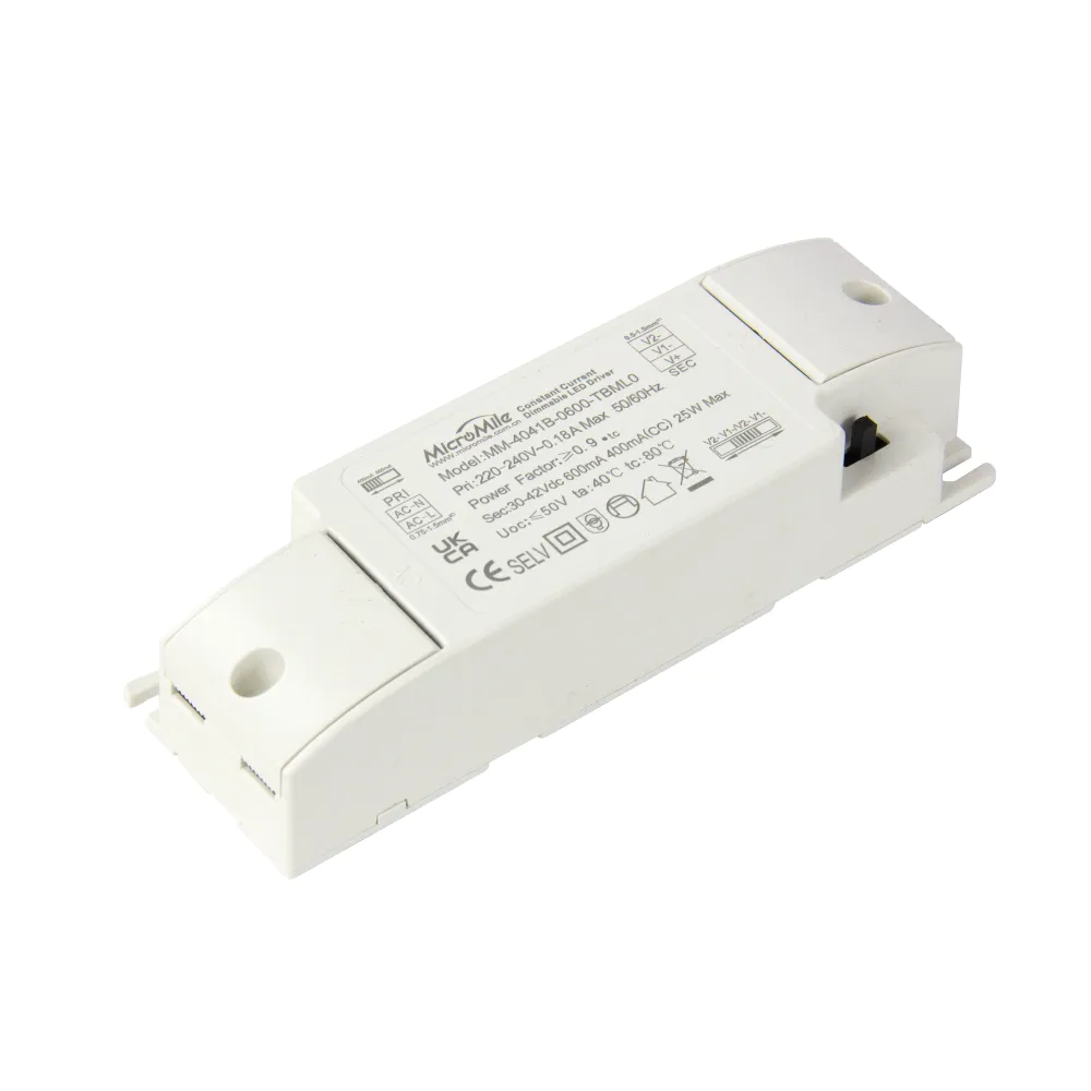 Alimentatore dimmerabile TRIAC per pannelli LED da 24W