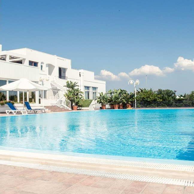 Grand Hotel Costa Brada piscina