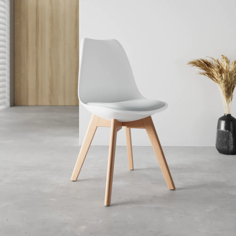 Set 4 sedie seduta in polipropilene bianca con cuscino imbottito e gambe in legno di faggio | Anna