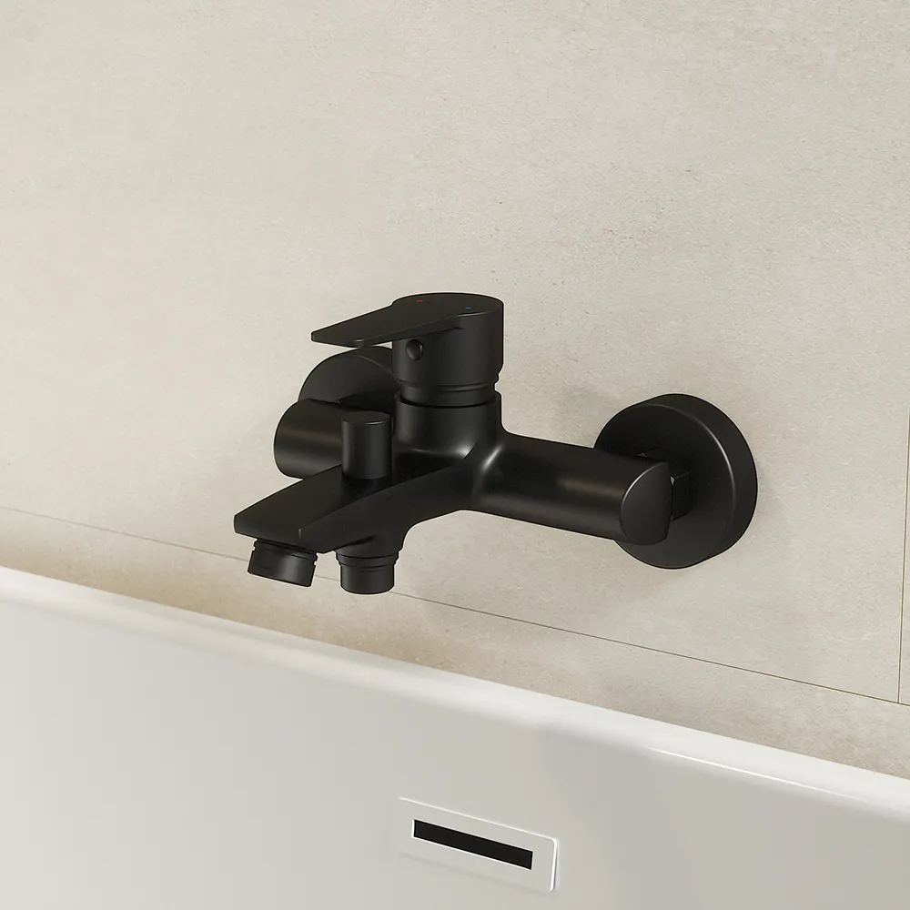 Miscelatore esterno vasca a muro con rubinetto nero opaco | Jane Miscelatore esterno vasca a muro con rubinetto nero opaco | Jane